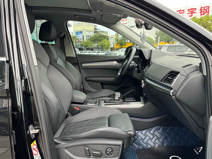Audi Q5L 40T стиль-динамик — фото 20