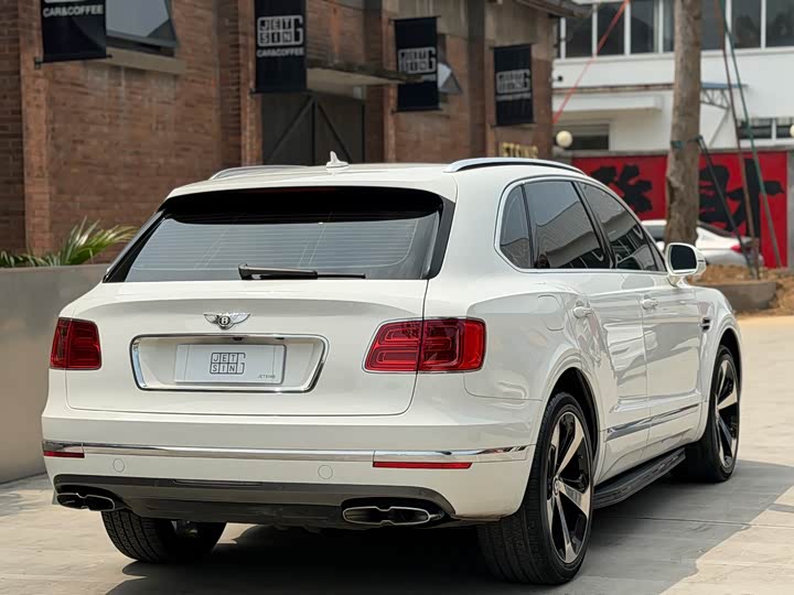 Bentley Bentayga — фото 4