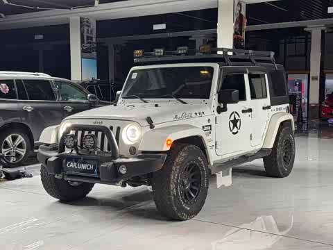 Jeep Wrangler — фото 13