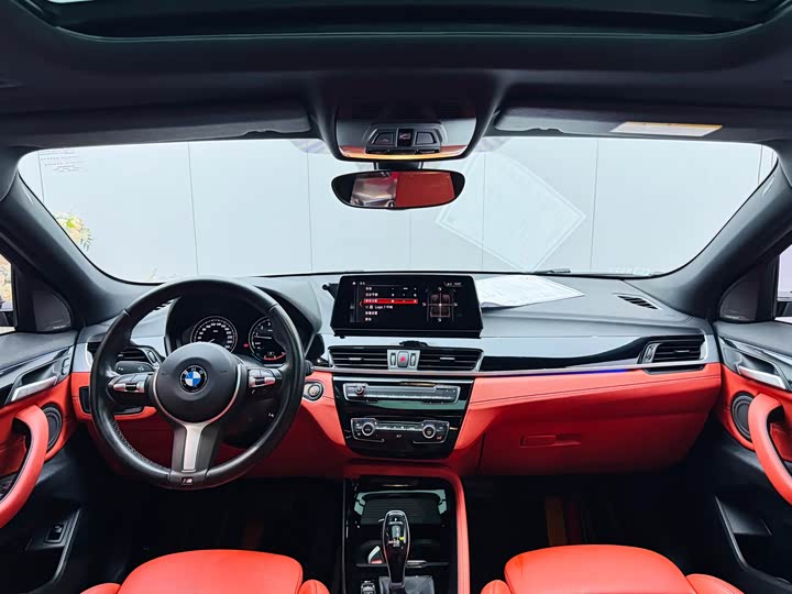BMW X2 2021 s Drive 25i Leading M — фото 21