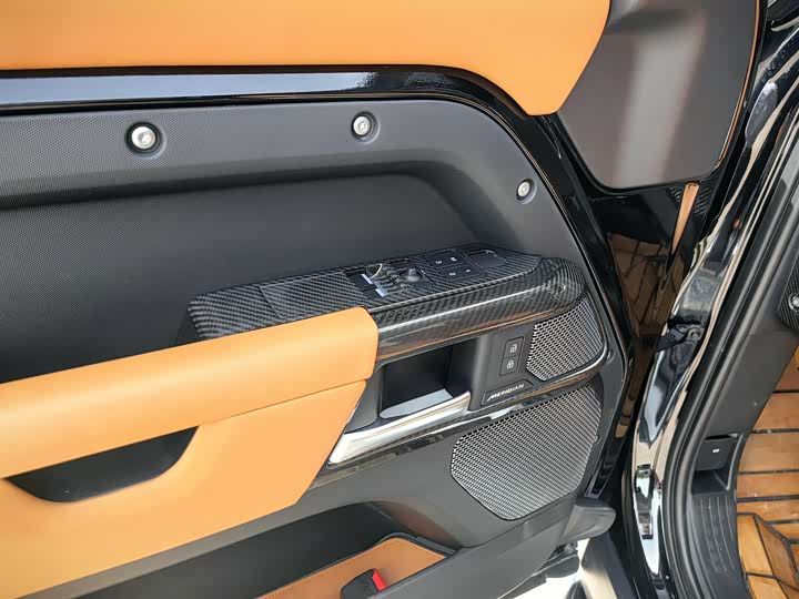Land Rover Defender — фото 17