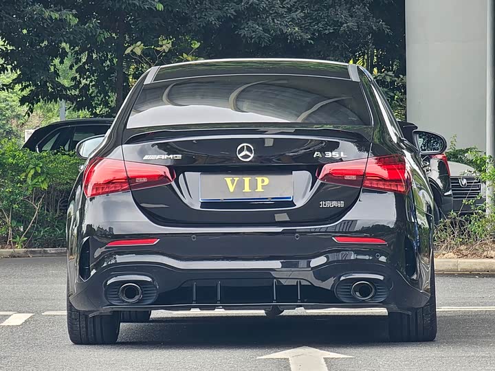 Mercedes-Benz A-Class 2025 AMG A 35 L 4 MATIC — фото 10