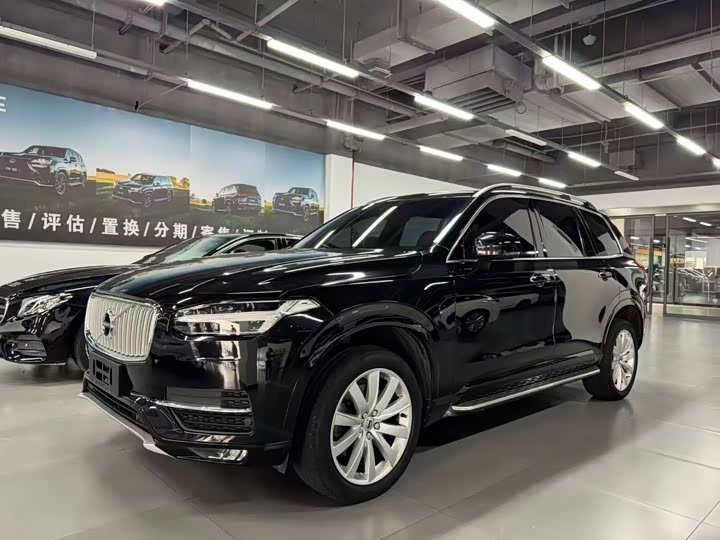 Volvo XC90 2018 T 6 7 — фото 1