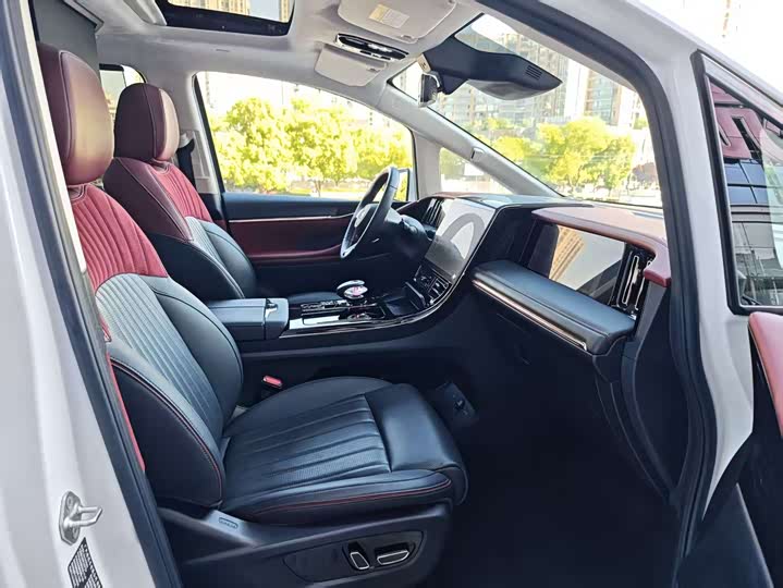 Trumpchi E9 2023 E 9 MAX — фото 13