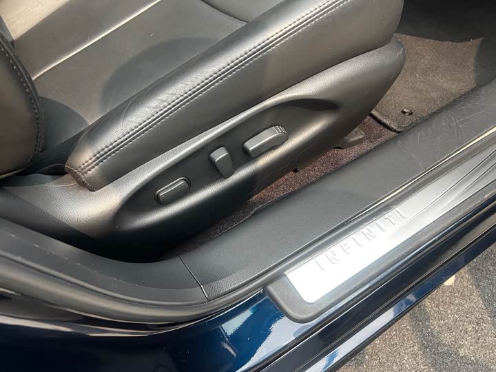 Infiniti Q70 2015 Q 70 L 2.5 L — фото 33
