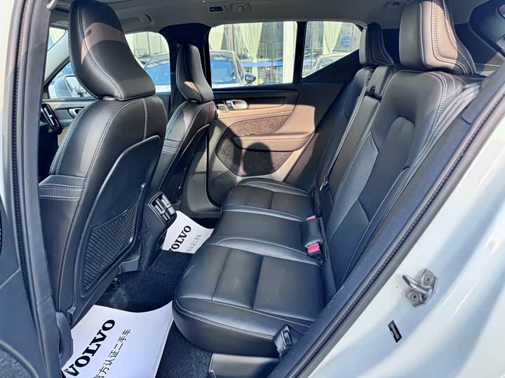Volvo XC40 2021 T 4 WD — фото 13