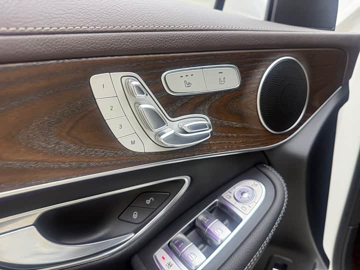 Mercedes-Benz GLC 2021 GLC 260 L 4 MATIC Luxury — фото 16