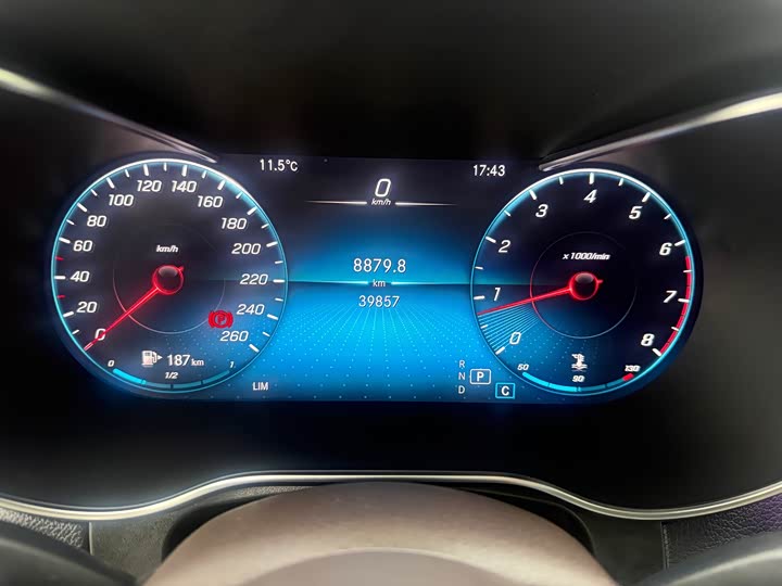 Mercedes-Benz GLC 2021 GLC 260 L 4 MATIC Luxury — фото 10