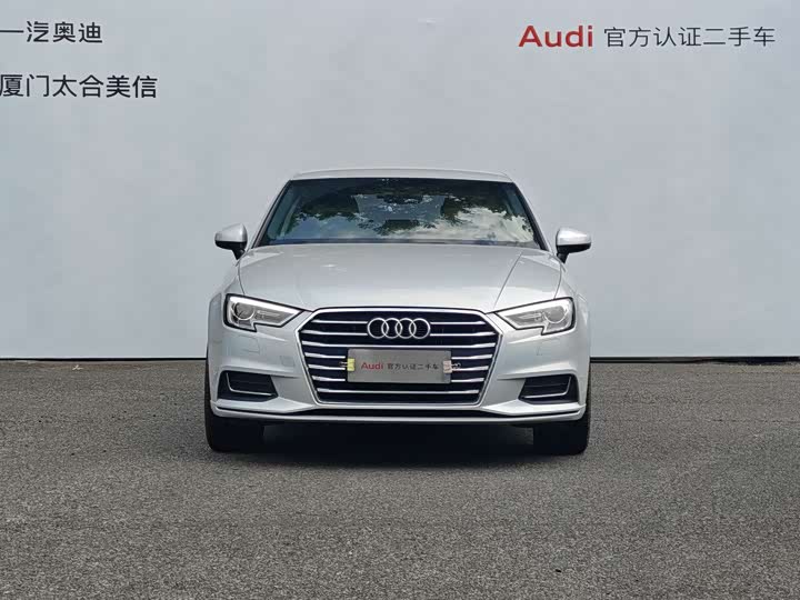 Audi A3 2019 Limousine 35 TFSI V — фото 2