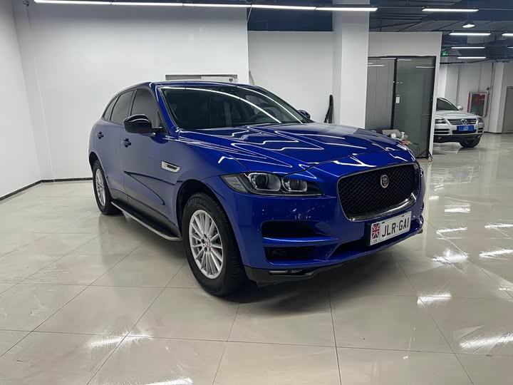 Jaguar F-PACE 2018 2.0 T 4 WDR-Sport — фото 3