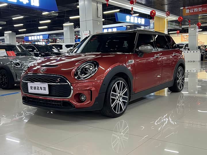MINI Clubman — фото 1