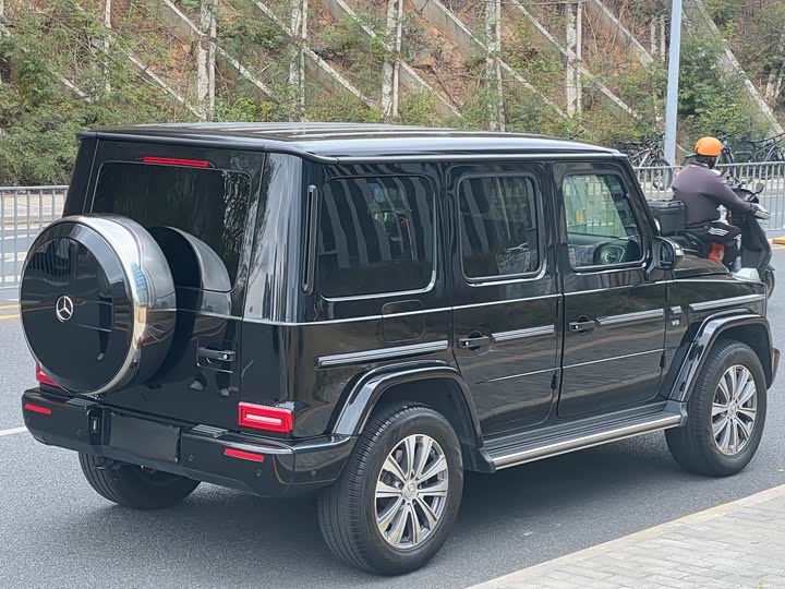 Mercedes-Benz G-Class 2024 G 500 — фото 15