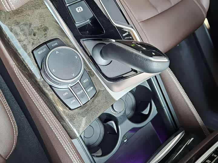 BMW 5-Series 2020 525 Li M — фото 6