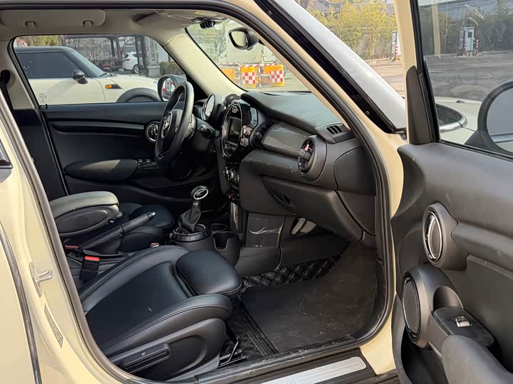 MINI Hatch — фото 12