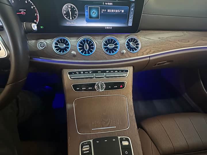 Mercedes-Benz E-Class 2020 E 260 L — фото 15