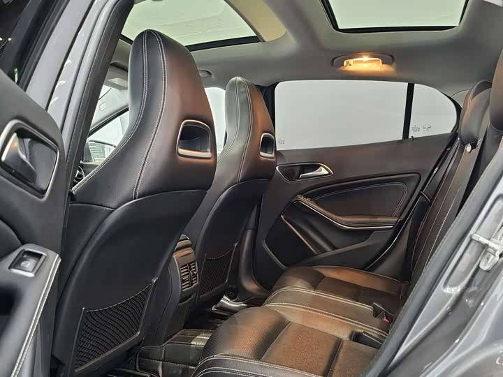 Mercedes-Benz GLA 2015 GLA 220 4 MATIC — фото 14