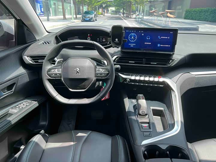Peugeot 5008 2021 360 THP 5 — фото 14