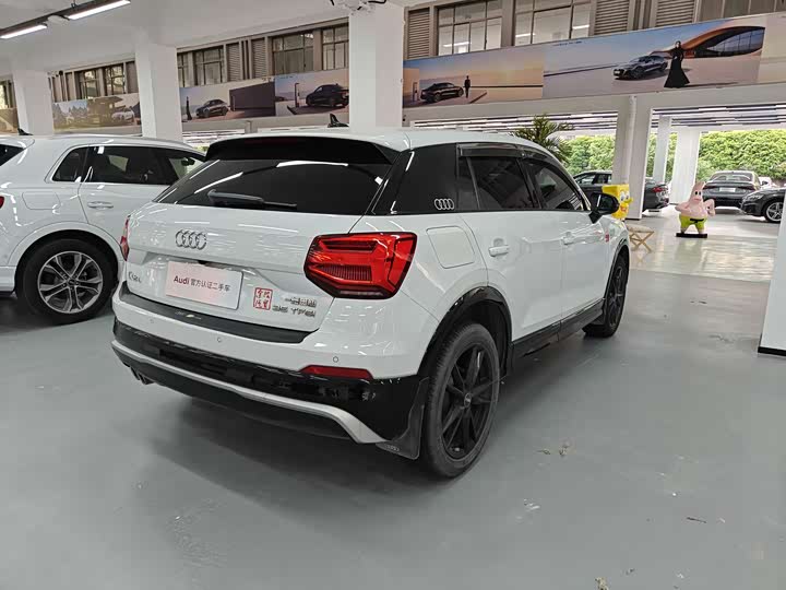 Audi Q2L 2021 35 TFSI — фото 4
