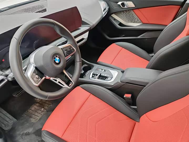 BMW 2-Series 2025 225 L M — фото 8