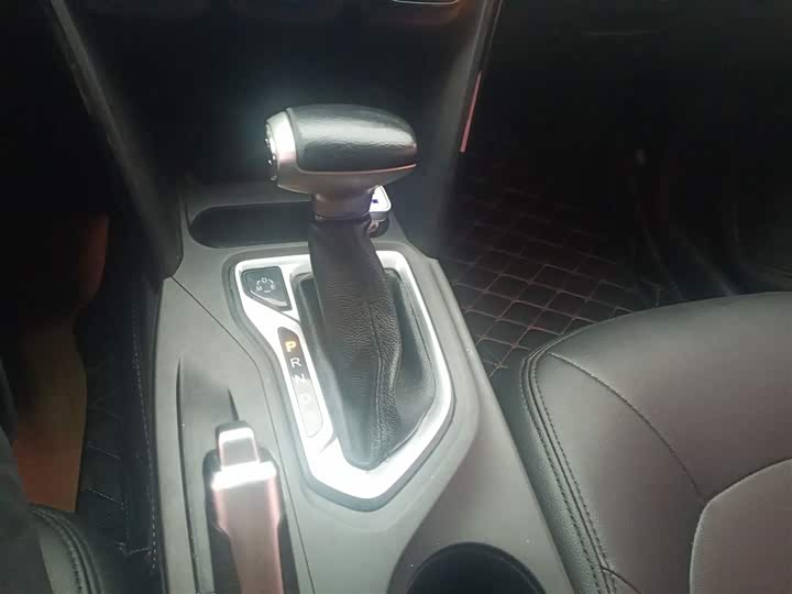Trumpchi GS4 2015 200 T G-DCT — фото 14