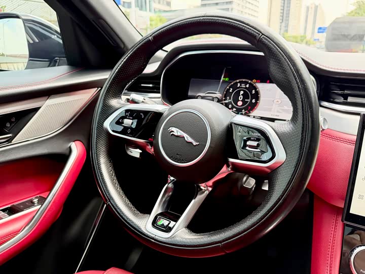 Jaguar F-PACE 2021 250 PS R-Dynamic S — фото 28