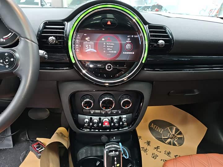 MINI Clubman — фото 13