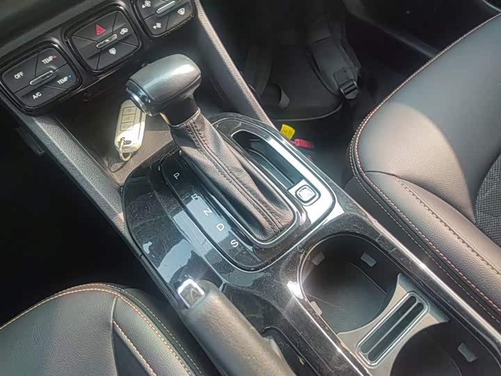 Trumpchi GS3 2017 200 T AT — фото 10