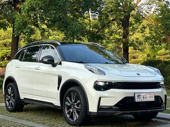 Lynk & Co 01 2021 2.0 TD 2 WD Pro — фото 3