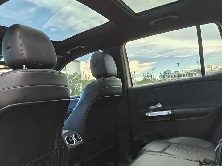 Mercedes-Benz GLB 2020 GLB 200 — фото 9