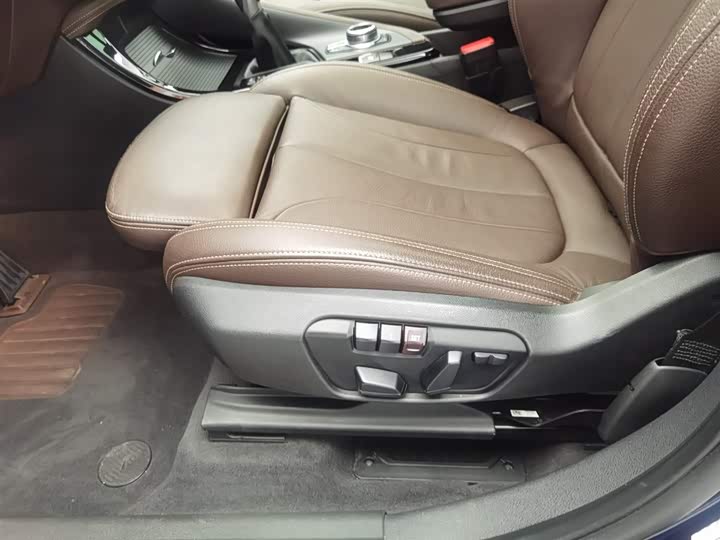 BMW X1 2018 x Drive 20 Li — фото 20