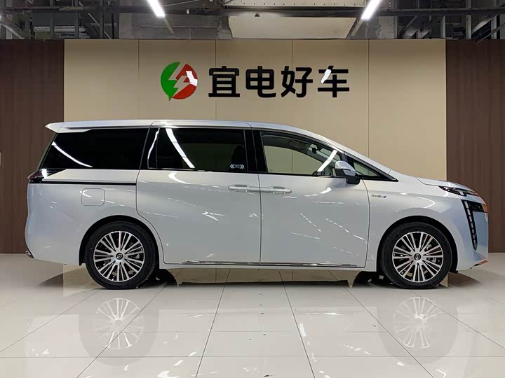 Trumpchi E8 PHEV 2024 150km MAX+ — фото 4