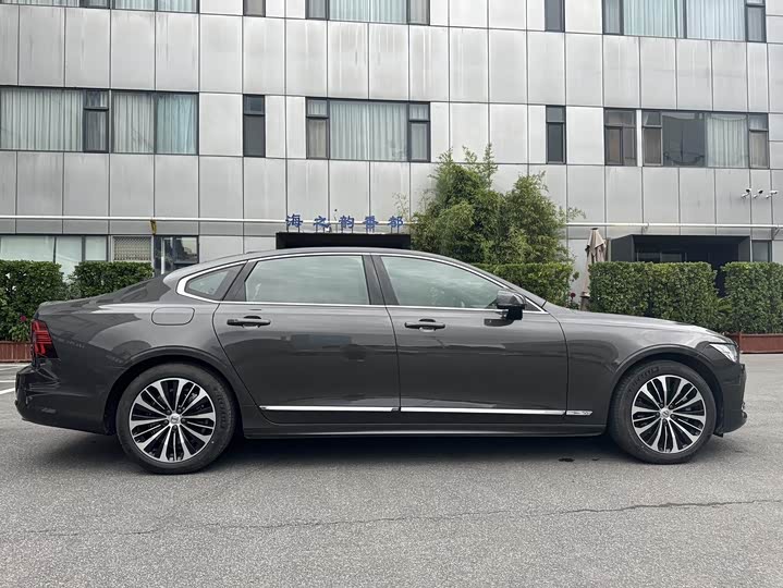 Volvo S90 2024 B 5 — фото 13