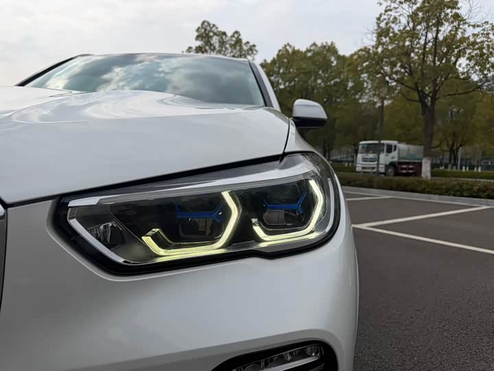 BMW X5 2020 x Drive 40i M — фото 8