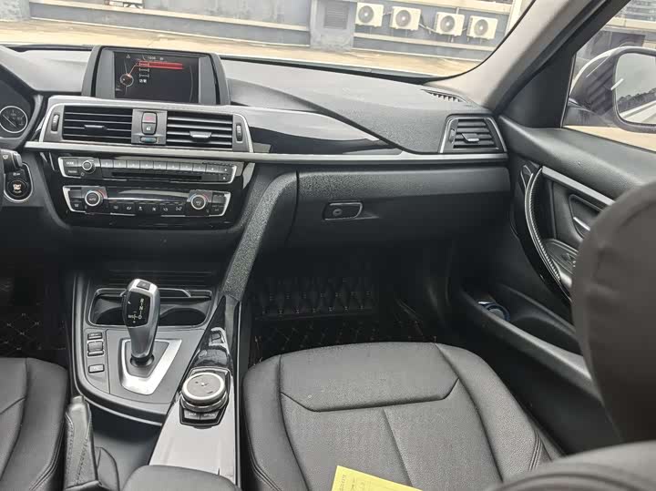 BMW 3 Series 320Li стиль — фото 7