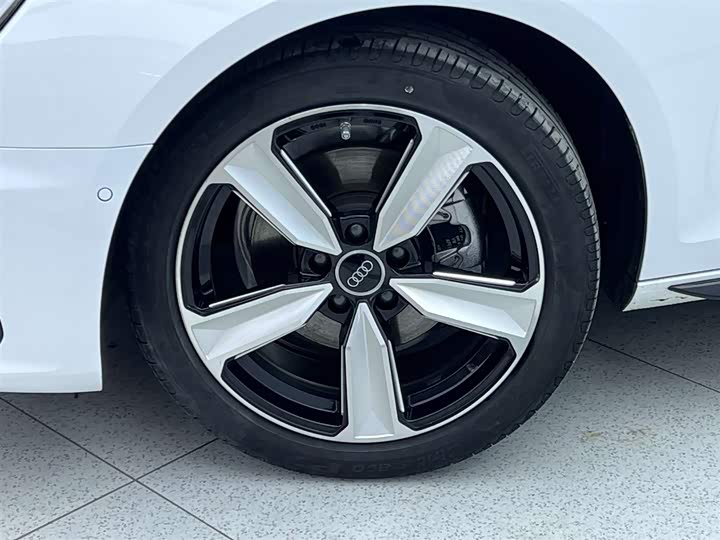 Audi A4L 2022 40 TFSI — фото 10