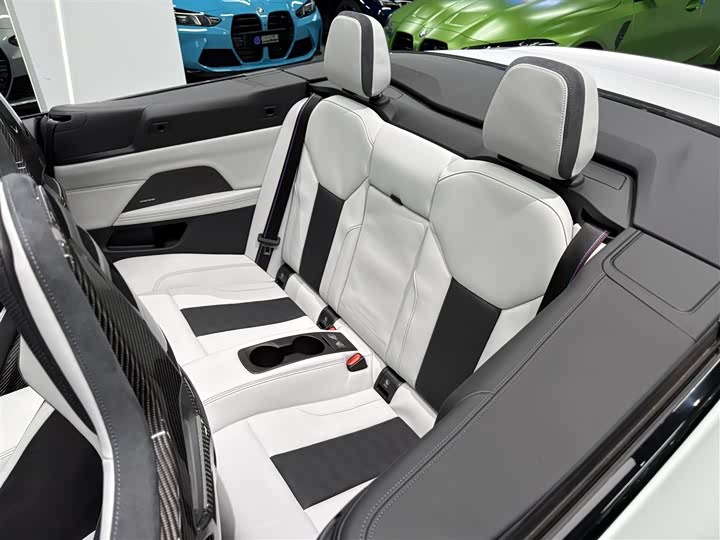 BMW M4 2024 M 4 M x Drive — фото 12
