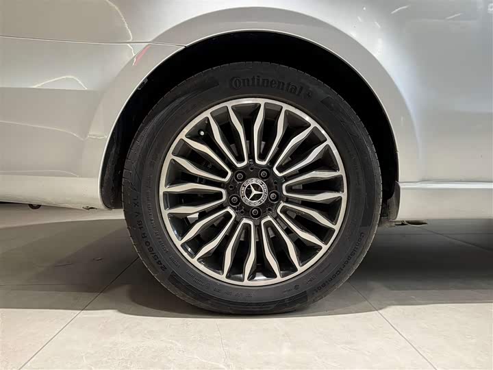 Mercedes-Benz V-Class 2018 V 260 L V — фото 19
