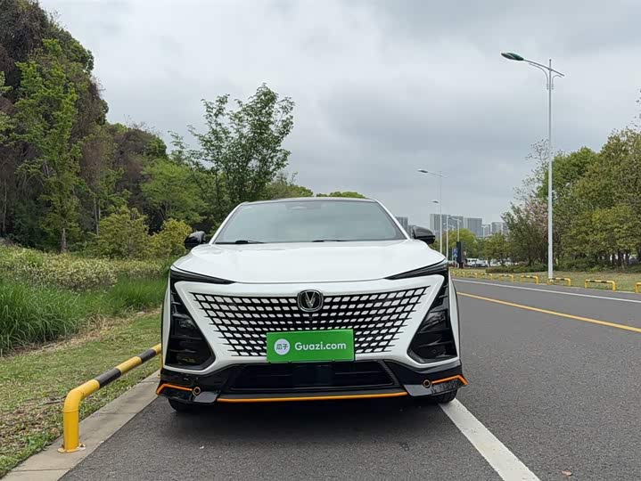 Changan UNI-T 2022 1.5 T Premium — фото 3