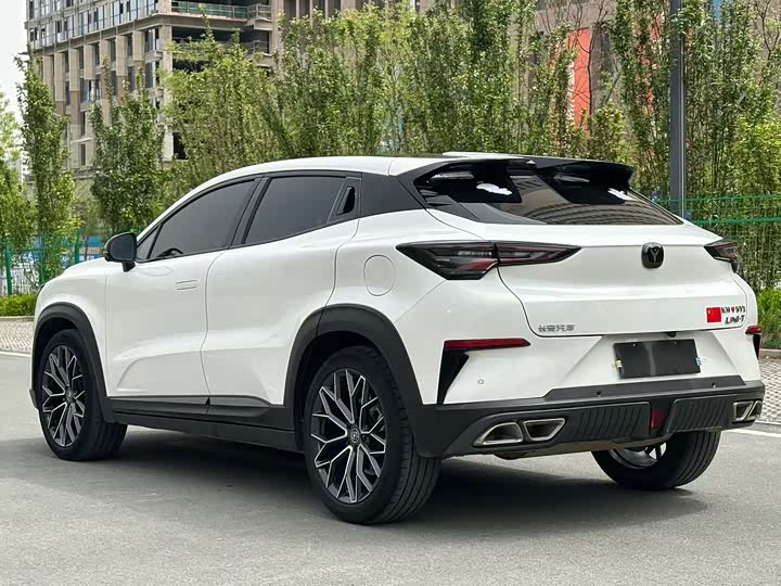 Changan UNI-T 2022 1.5 T Premium — фото 7