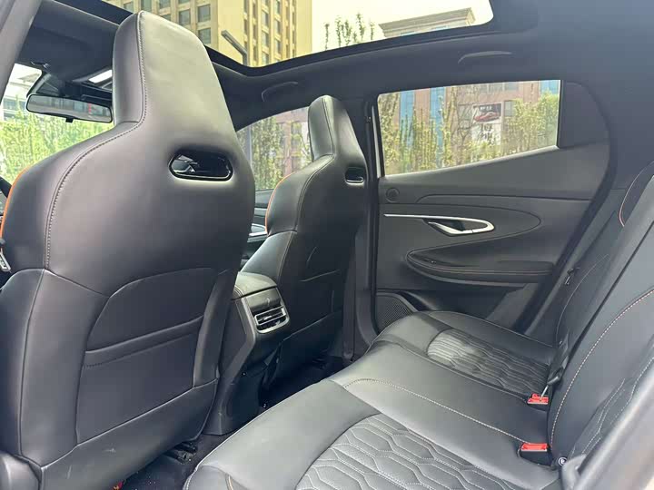 Changan UNI-T 2022 1.5 T Premium — фото 6