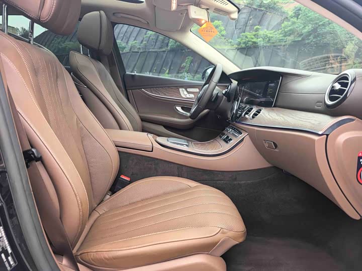 Mercedes-Benz E-Class 2020 E 300 L Luxury — фото 11