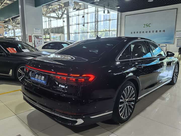 Audi A8 2023 A 8 L 50 TFSI quattro — фото 21