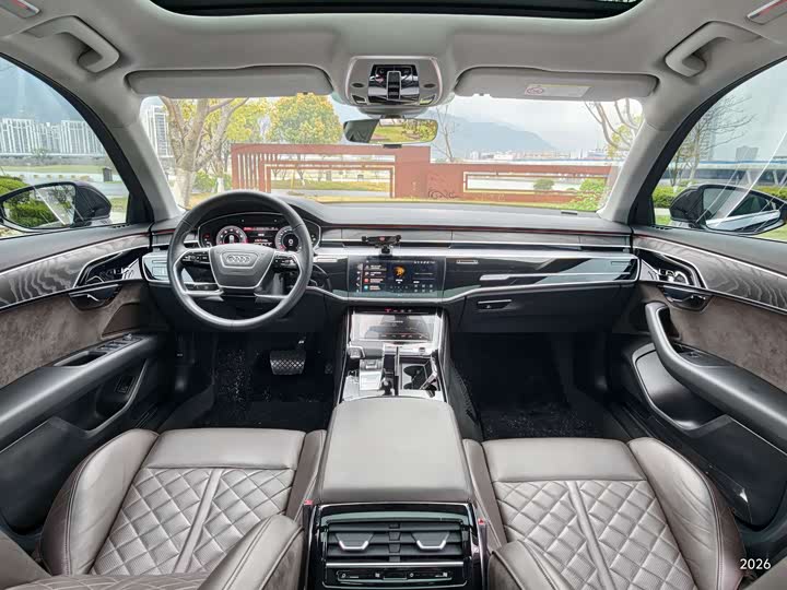 Audi A8 2021 A 8 L 50 TFSI quattro Comfort — фото 10