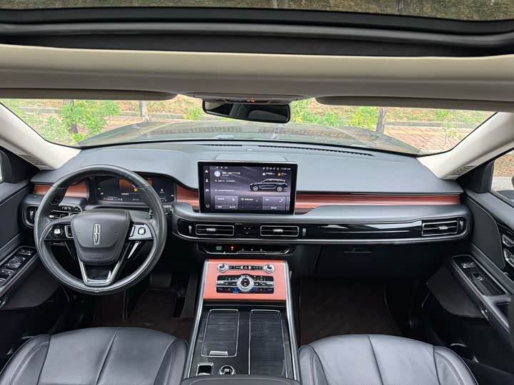 Lincoln Aviator — фото 18
