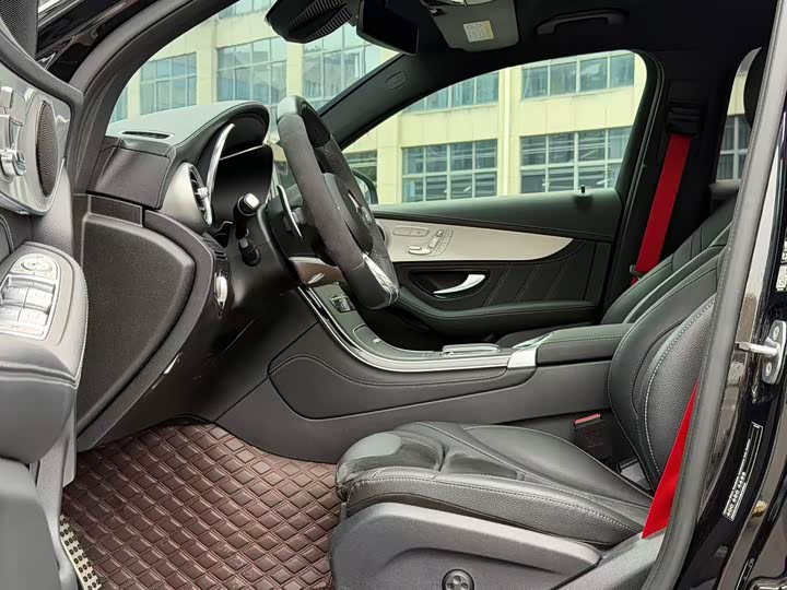 Mercedes-Benz GLC 2020 AMG GLC 63 4 MATIC+ SUV — фото 6