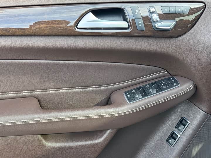 Mercedes-Benz GLS 2017 GLS 400 4 MATIC — фото 15