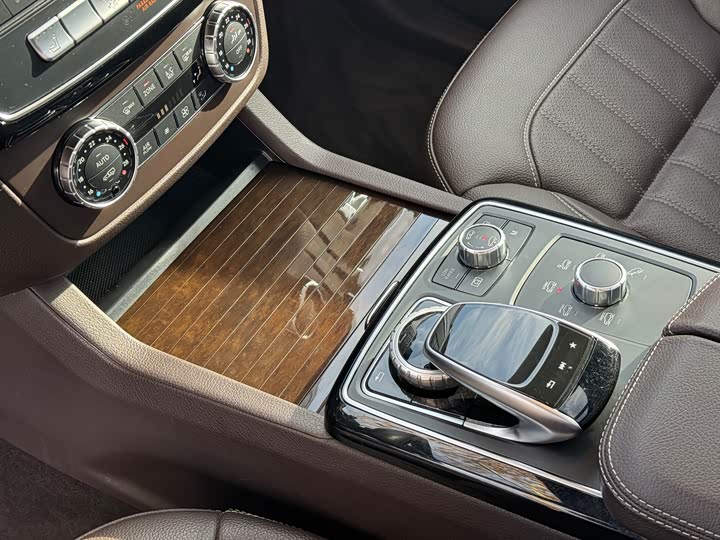 Mercedes-Benz GLS 2017 GLS 400 4 MATIC — фото 16