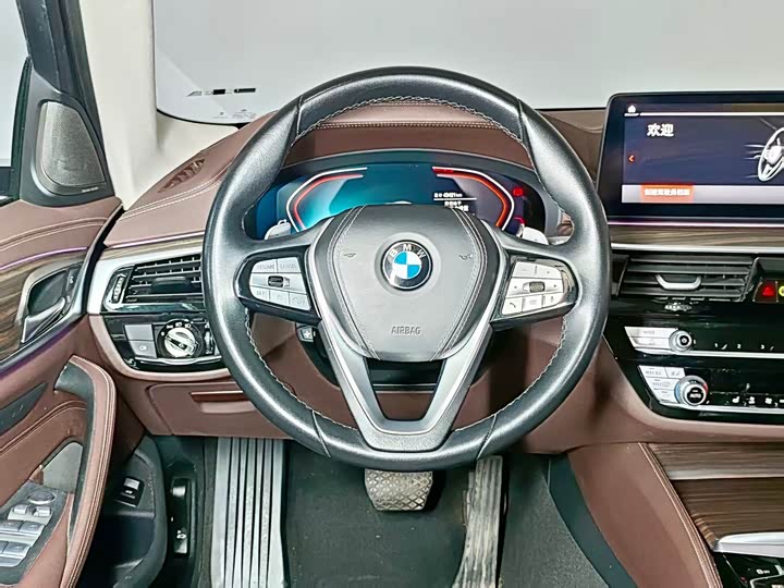 BMW 5-Series 2023 530 Li x Drive — фото 20