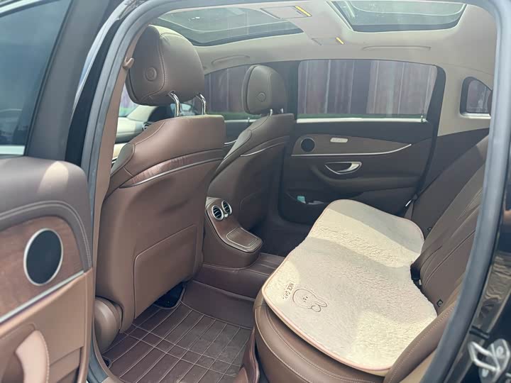 Mercedes-Benz E-Class 2022 E 300 L — фото 7