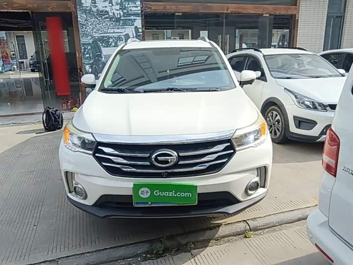 Trumpchi GS4 2017 235 T AT 2 WD — фото 3